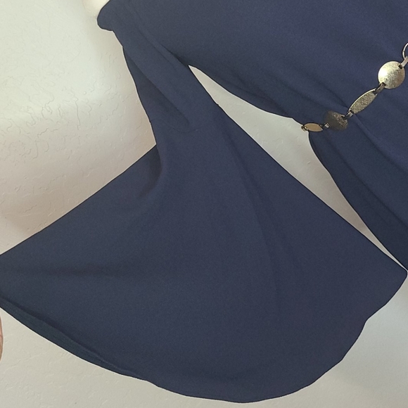 NWT Wayf navy dress with bell sleeves small - Picture 2 of 9
